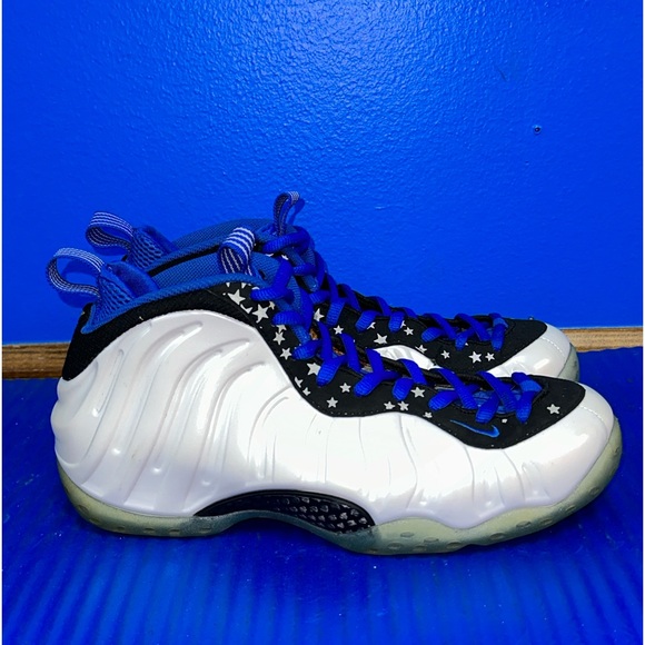 nike air foamposite one size 11